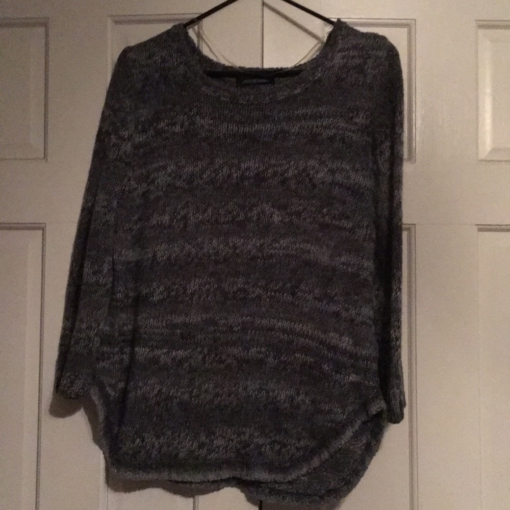 ‼️3 for $10‼️ Tunic style sweater